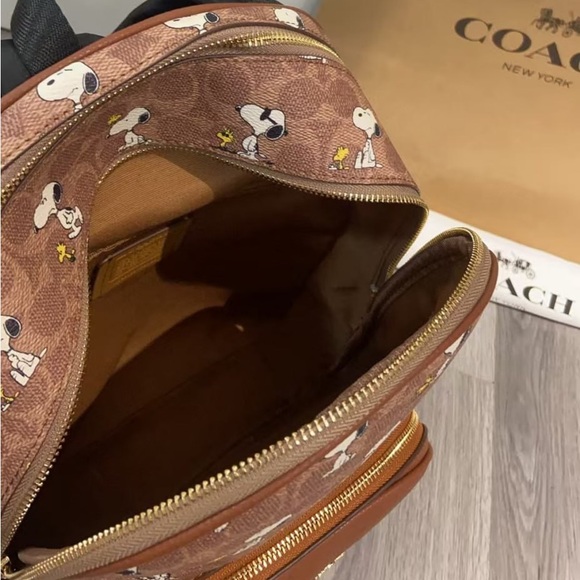 Coach X Peanuts Court Backpack In Signature Canvas With Snoopy Print CBM25 - Picture 7 of 8